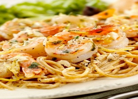 Spaghetti (ou linguine) aux crevettes et ricotta