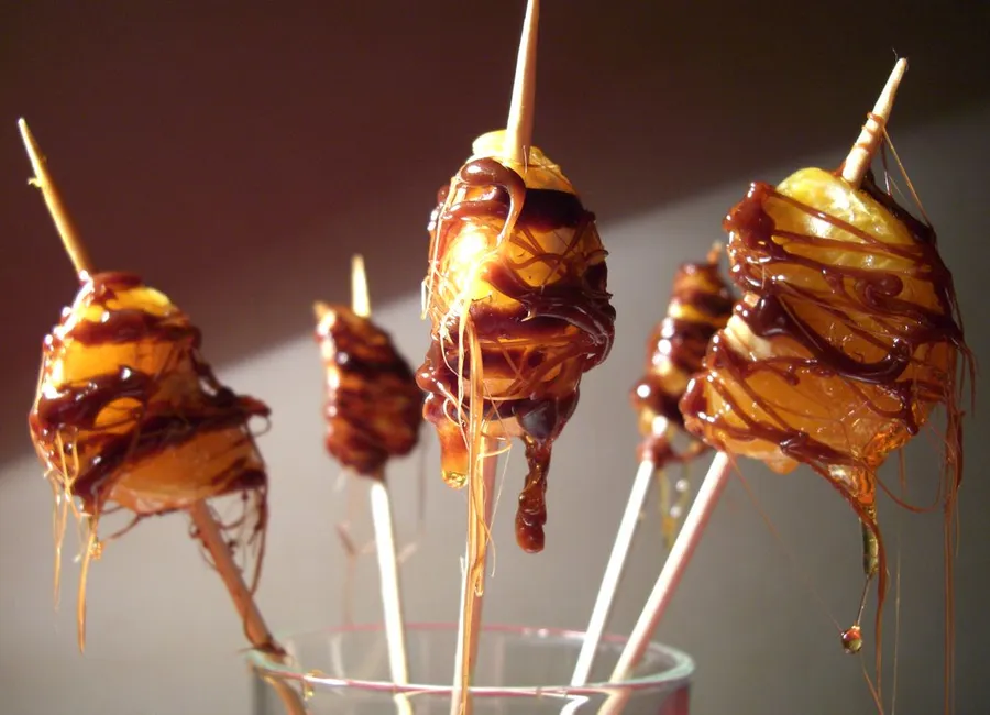 Brochettes de clémentine rhum et double caramel