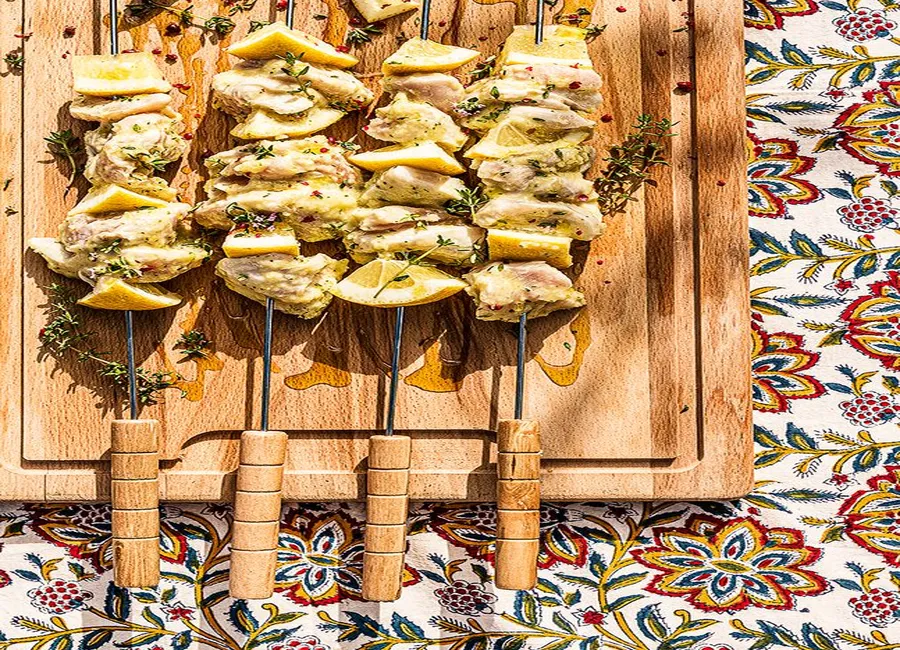 Brochettes de poulet au citron et citron confit