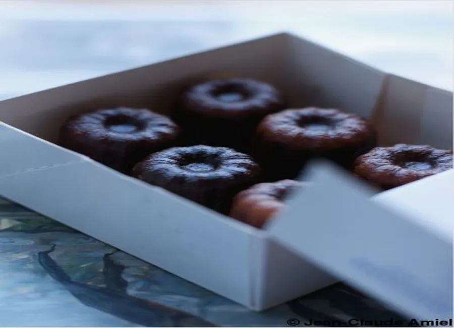 Canelés de bordeaux