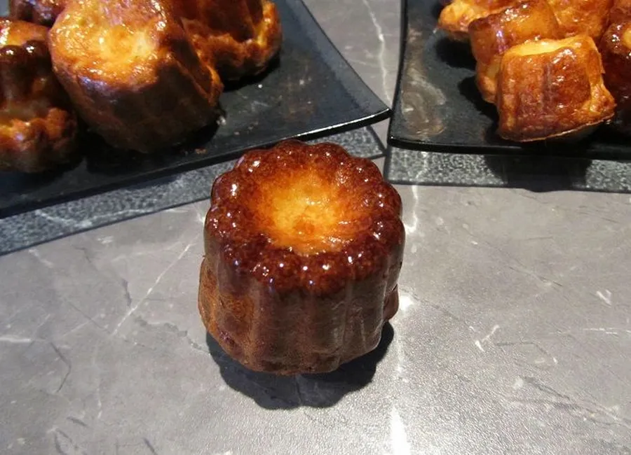 Cannelés à l'abondance