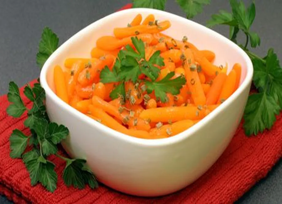 Carottes miniatures vapeur au soupçon de thym