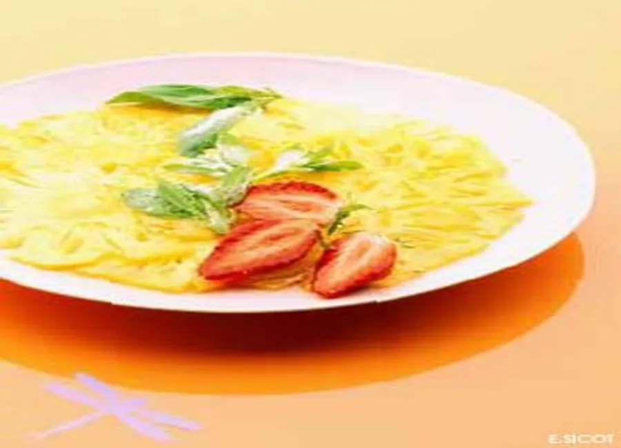 Carpaccio d'ananas au basilic et au citron vert