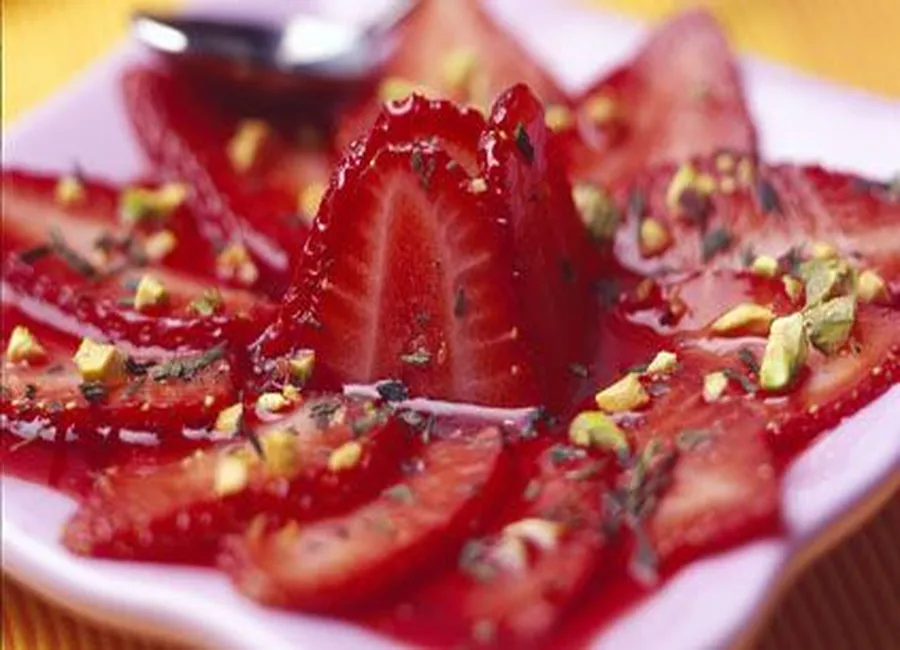 Carpaccio de fraises au thé