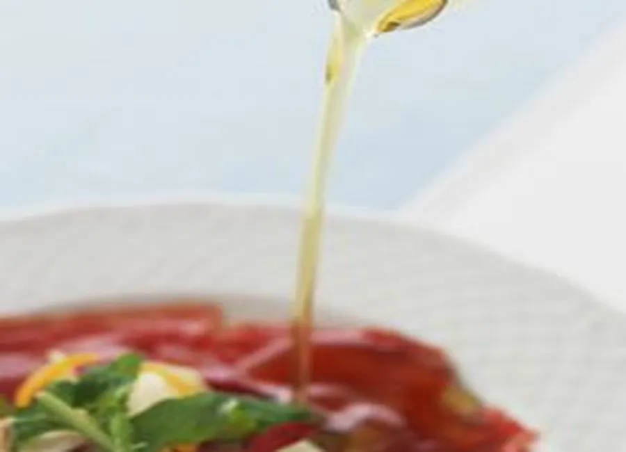 Carpaccio de thon à la vinaigrette d'oignons