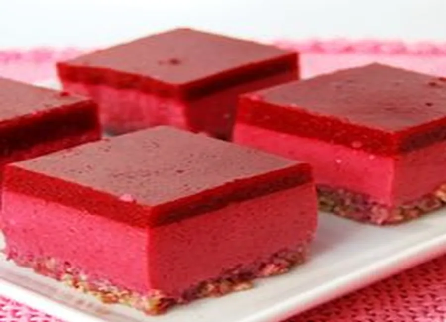 Carrés au yogourt et aux framboises