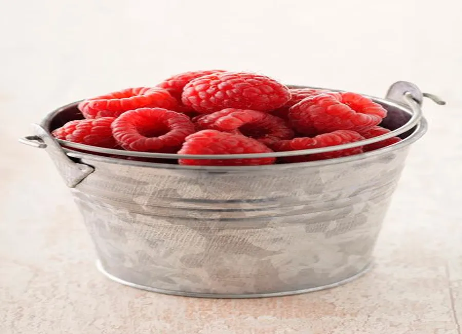 Carrés croustillants à la framboise