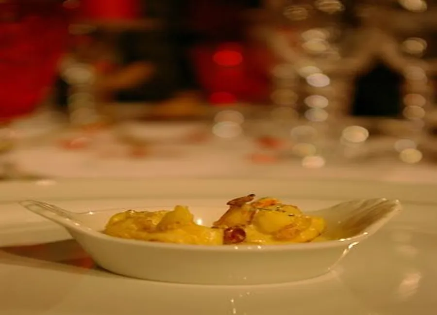 Cassolette de langouste flambée au cognac