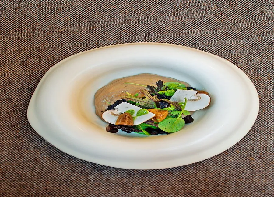 Champignons, pickles et condiment de cresson