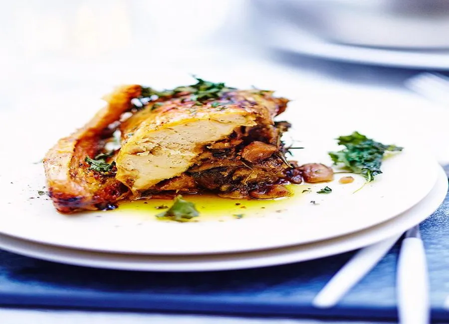 Chapon farci aux marrons et champignons