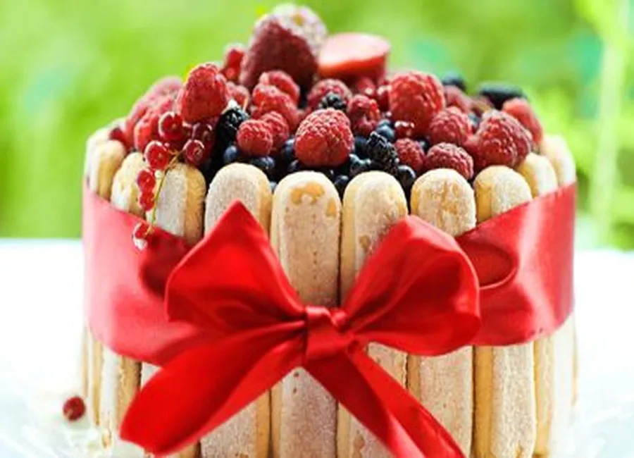 Charlotte aux fruits rouges