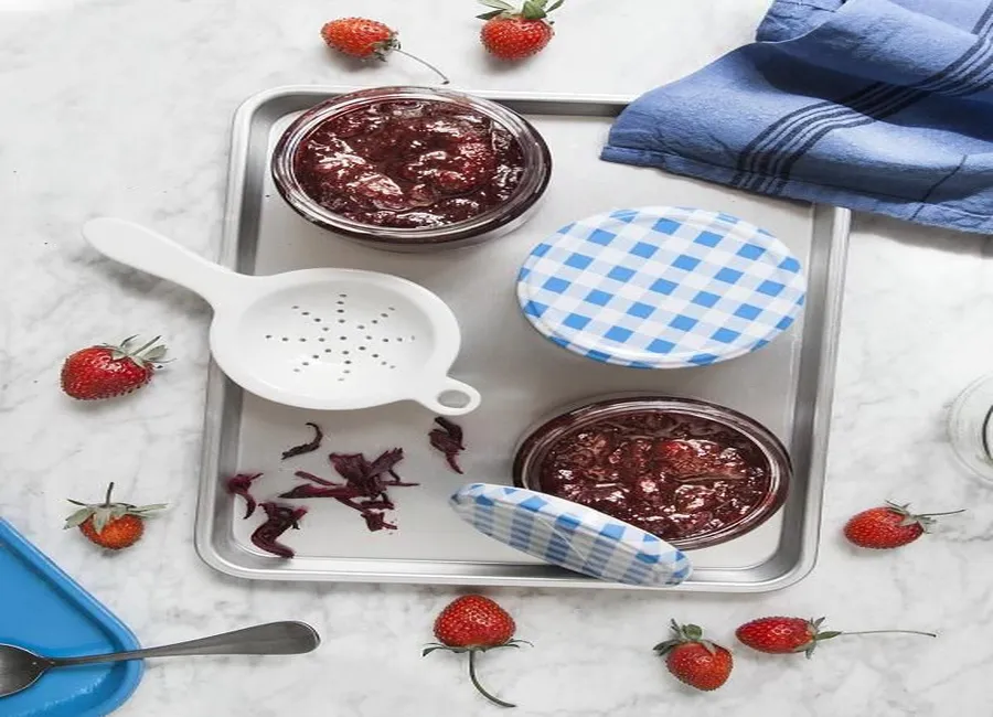 Confiture de fraises à l'hibiscus