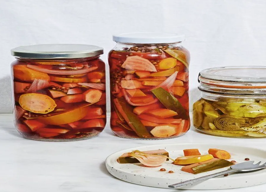Conserve de pickles de légumes