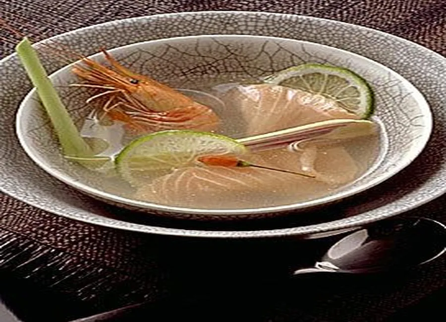 Consommé thaï aux crustacés