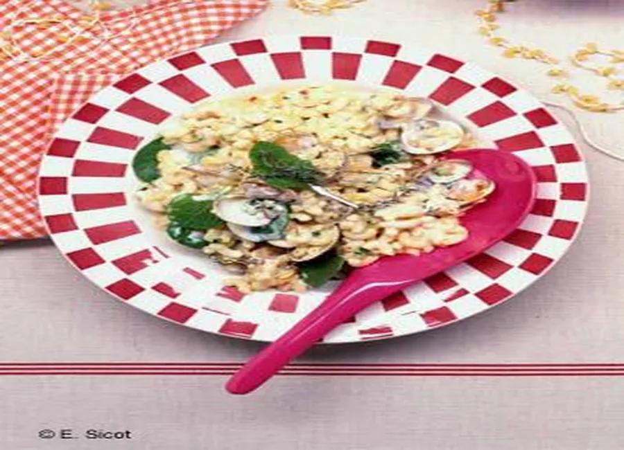 Coquillettes en salade de coquillages safranés