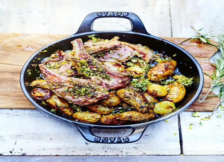 Côtelettes d'agneau et pesto de pistaches