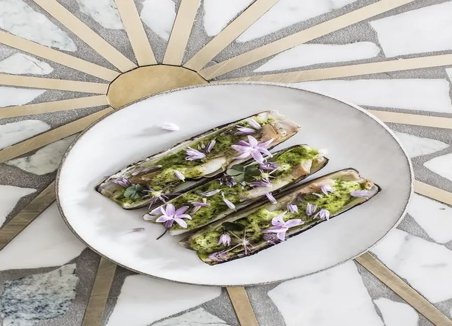 Couteaux au beurre d'herbes