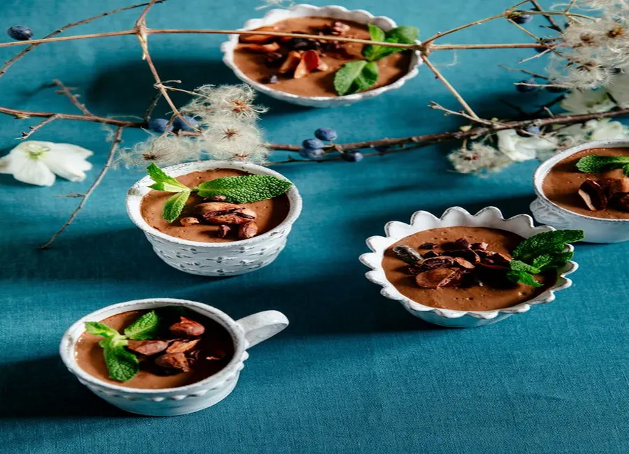 Crème à la mangue et au cacao cru