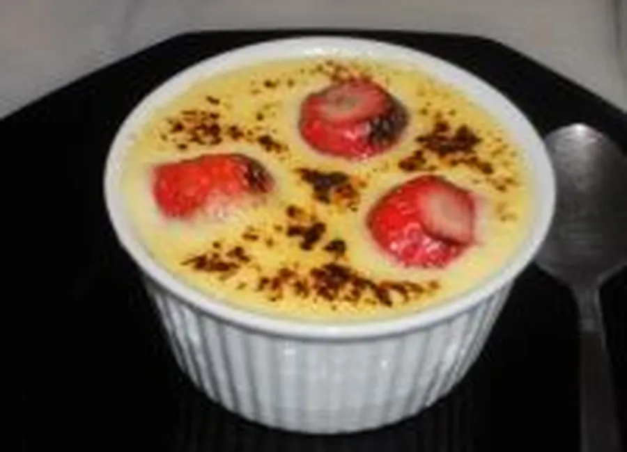 Crème catalane aux fraises