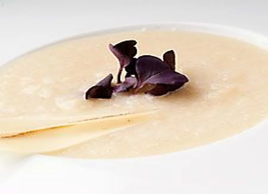 Crème de cèleri rave au parmesan