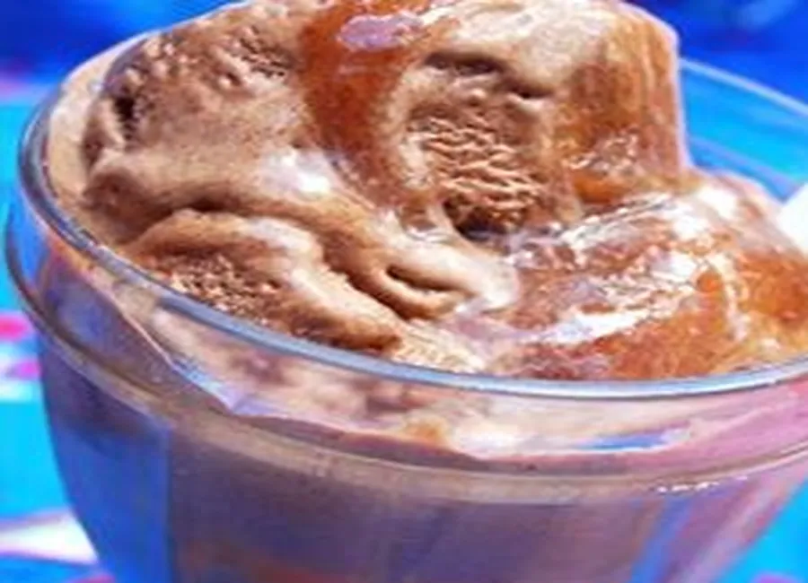 Crème glacée mexicaine aux chocolat et tourbillon de cannelle