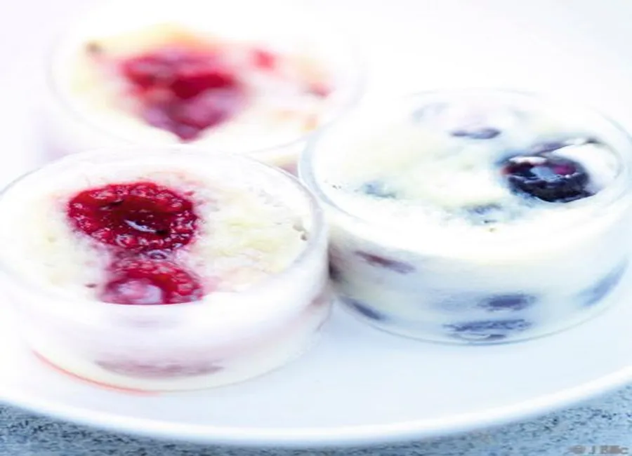 Crèmes d'amandes aux fruits