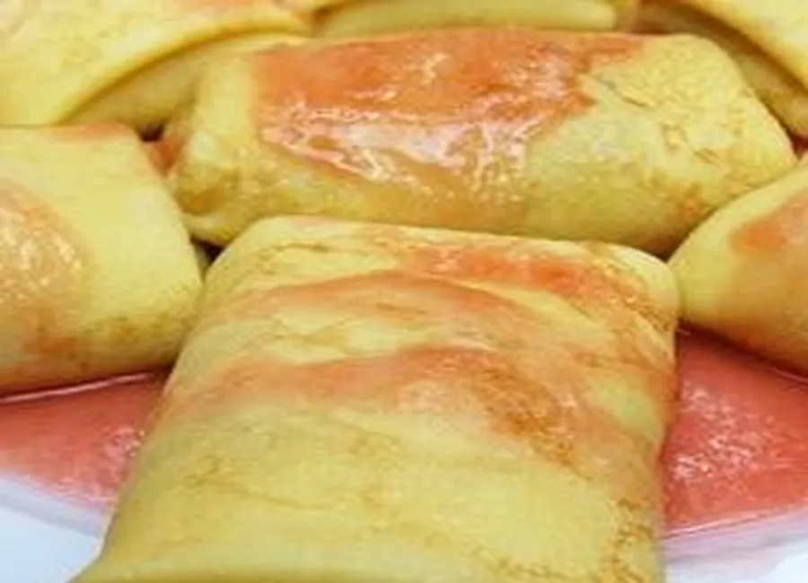 Crêpes à la ricotta et à la rhubarbe