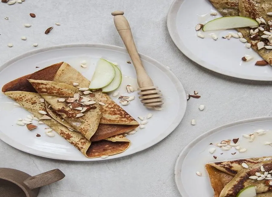 Crêpes miel et amandes