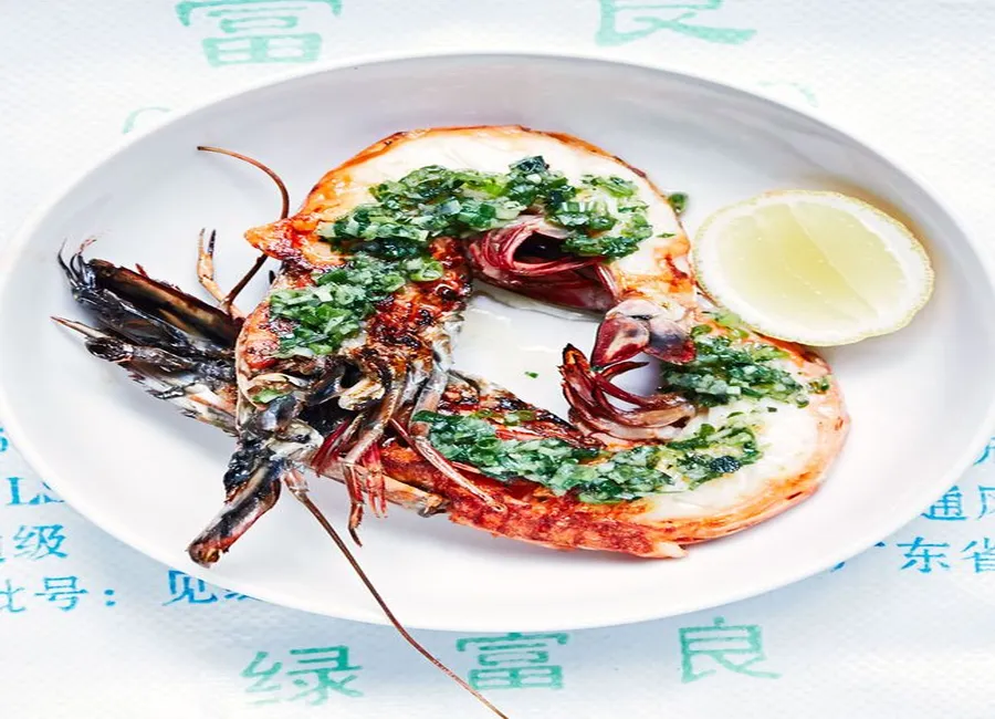 Crevettes grillées au gingembre et à l'ail