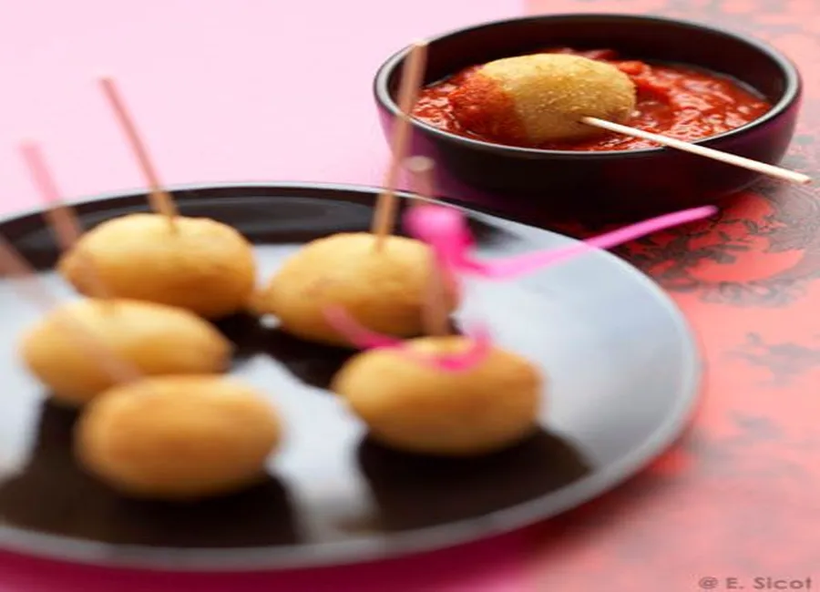 Croquettes jambon-fromage et tapenade de pimientos del piquillo