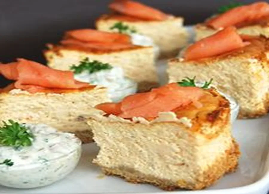 Gâteau au fromage au saumon fumé, sauce tartare