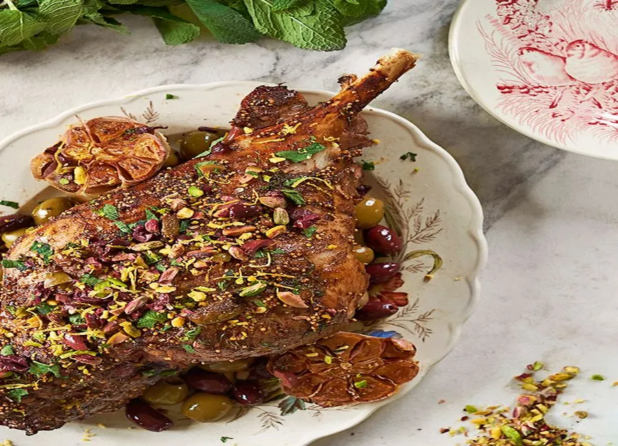 Gigot d'agneau aux épices et olives