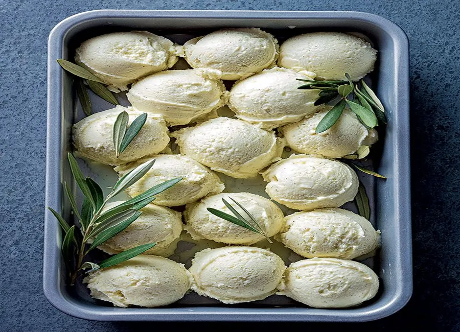 Glace à l'huile d'olive