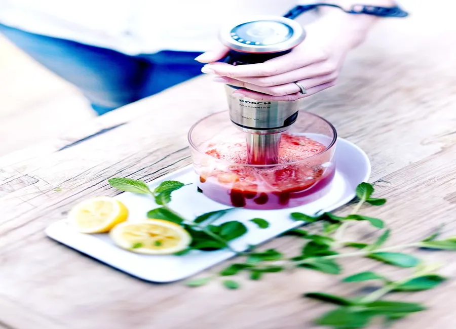 Glace et coulis de fraise