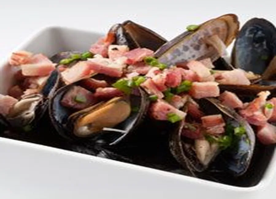 Moules au bacon et ciboulette