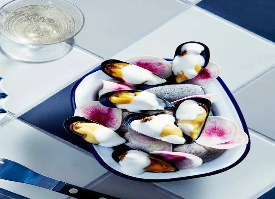 Moules au raifort, radis red meat de jean-françois piège