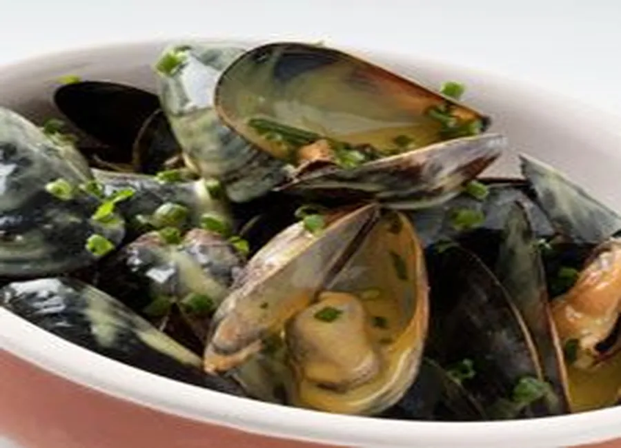 Moules sauce béchamel au cari