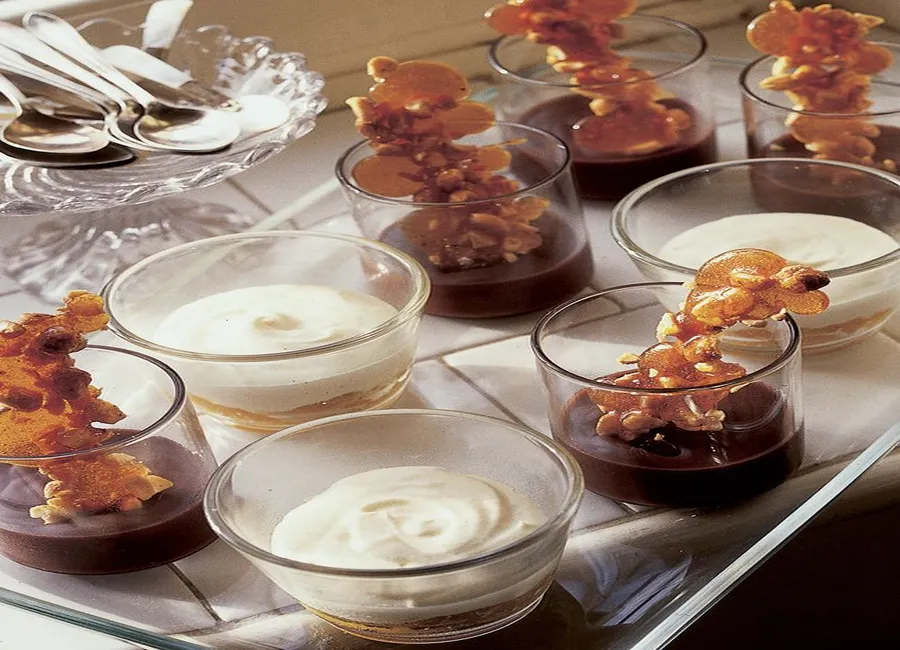 Mousse au chocolat blanc et abricots pochés à la vanille
