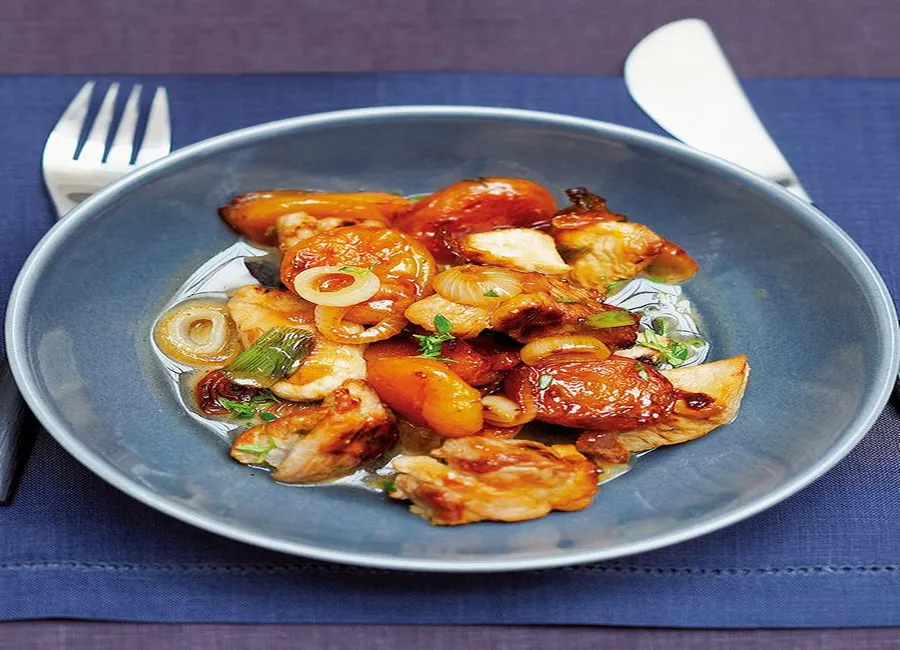 Porc saute aux abricots