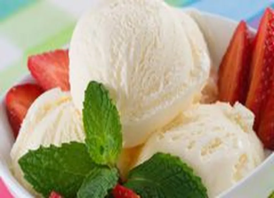 Paniers de fraises et glace