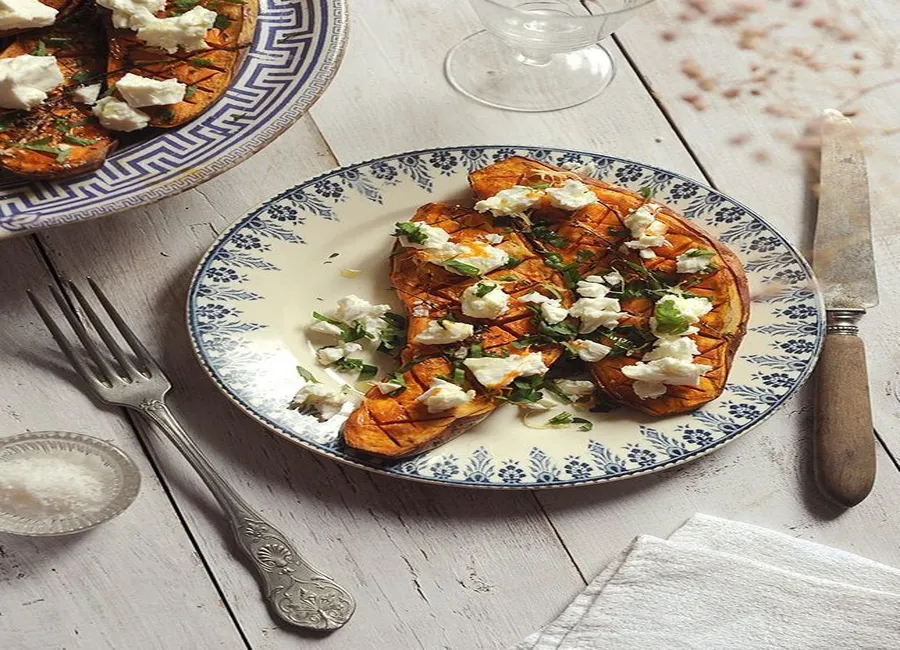 Patates douces rôties à la feta
