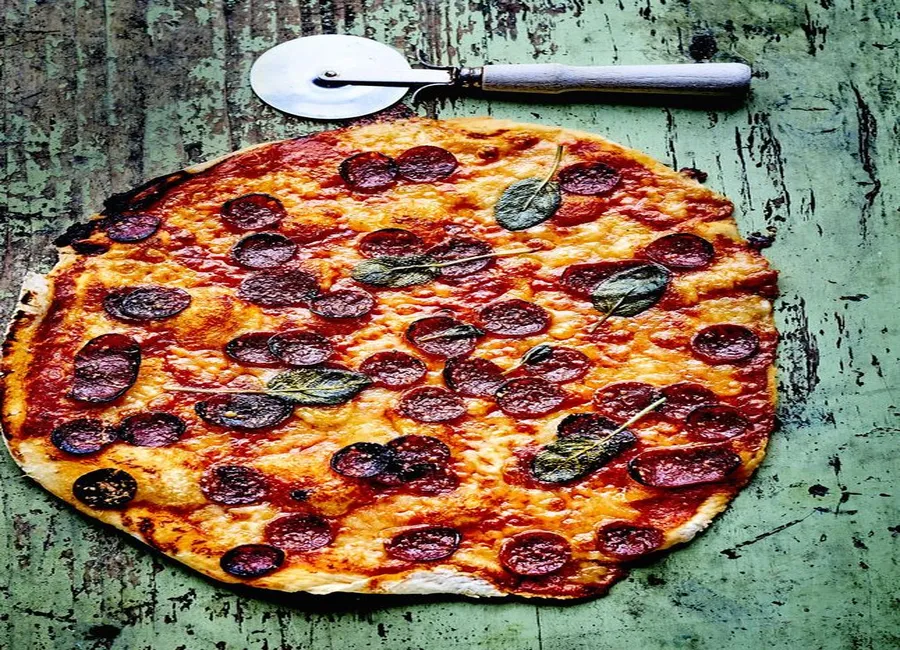 Pizza piquante au chorizo