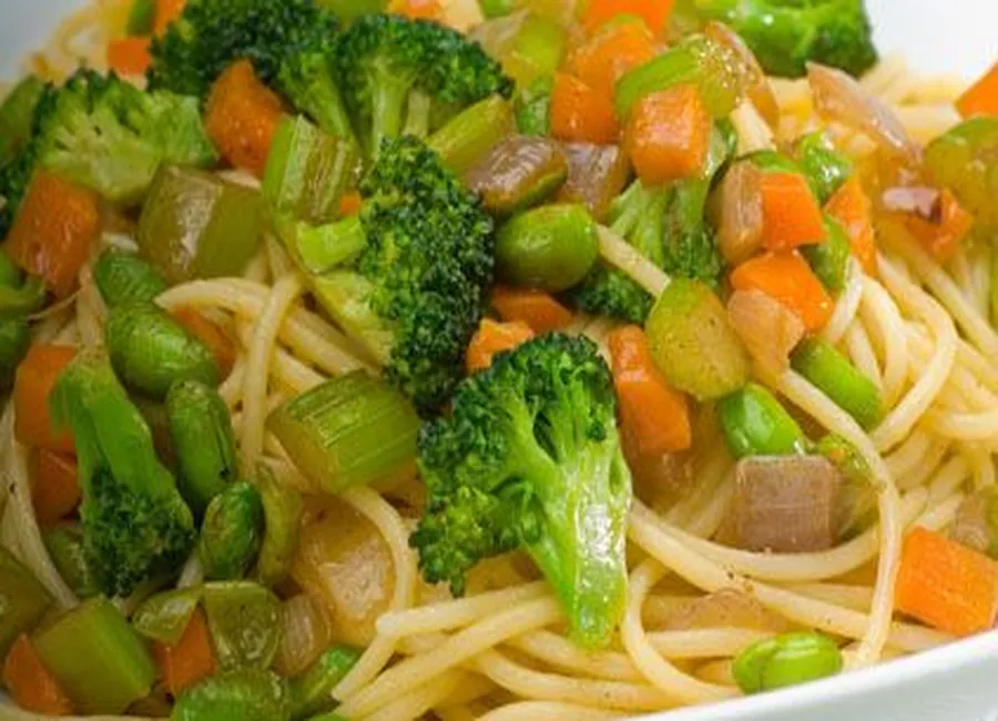 Poêlée de pâtes aux cinq légumes