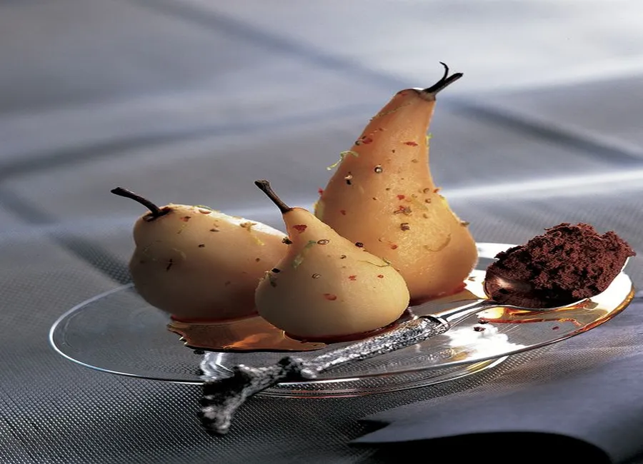 Poires au gingembre et mousse au chocolat au whisky