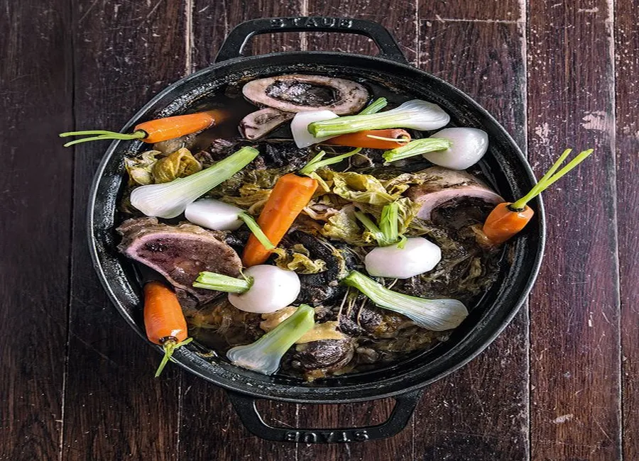 Pot-au-feu aux légumes oubliés