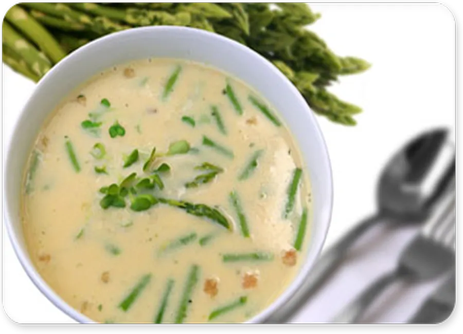Potage velouté aux asperge vertes