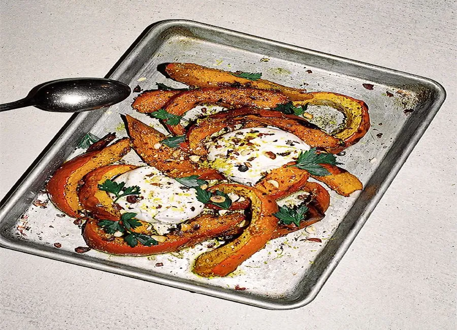 Potimarron rôti à l'ail semoule et burrata