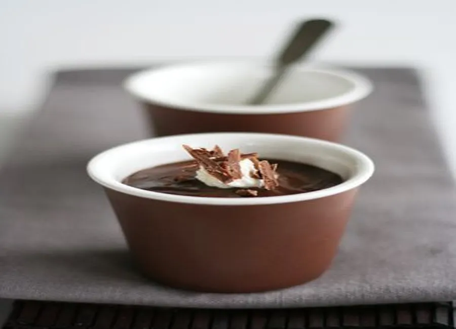 Pots de crème au chocolat au lait et à la fleur de sel