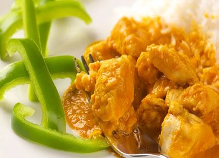Poulet au curry et lait de coco
