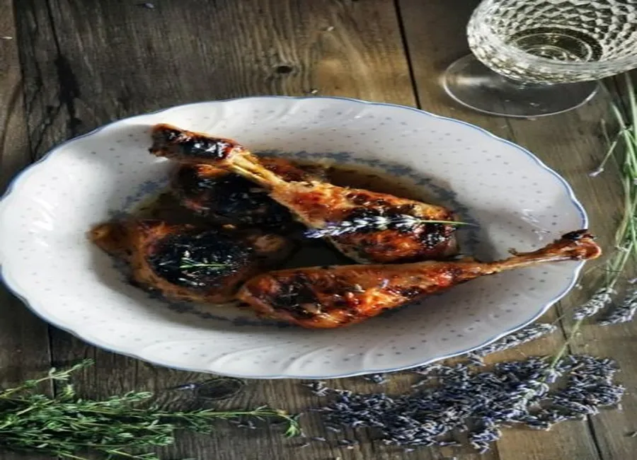 Poulet au miel de sapin et à la lavande